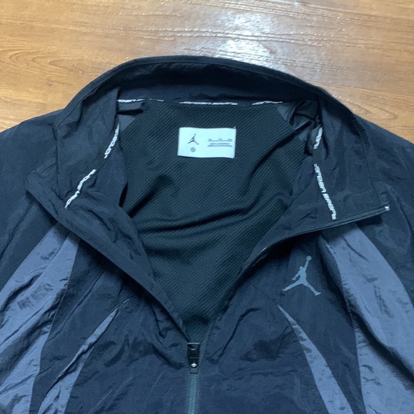 Jordan Jacket - Picture 4 of 6